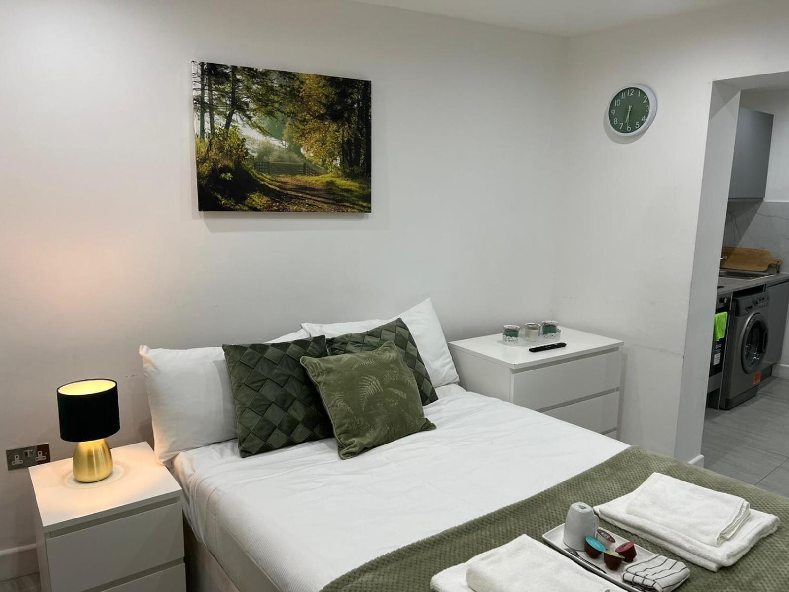 Central Harrow Cozy Apartment With Free Parking Harrow on the Hill Δωμάτιο φωτογραφία