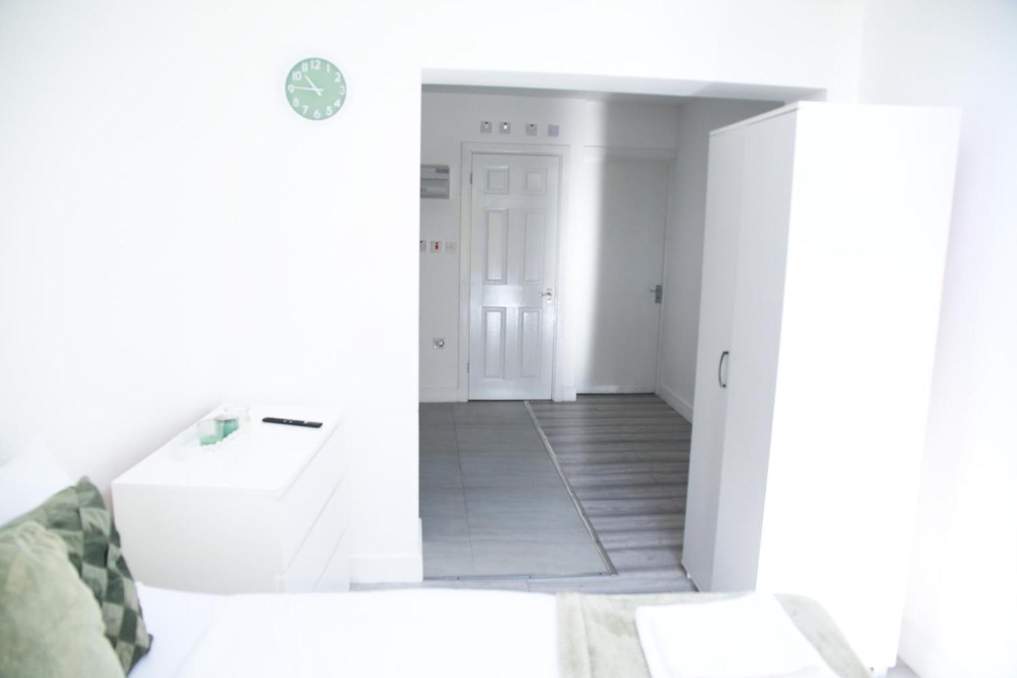 Central Harrow Cozy Apartment With Free Parking Harrow on the Hill Δωμάτιο φωτογραφία